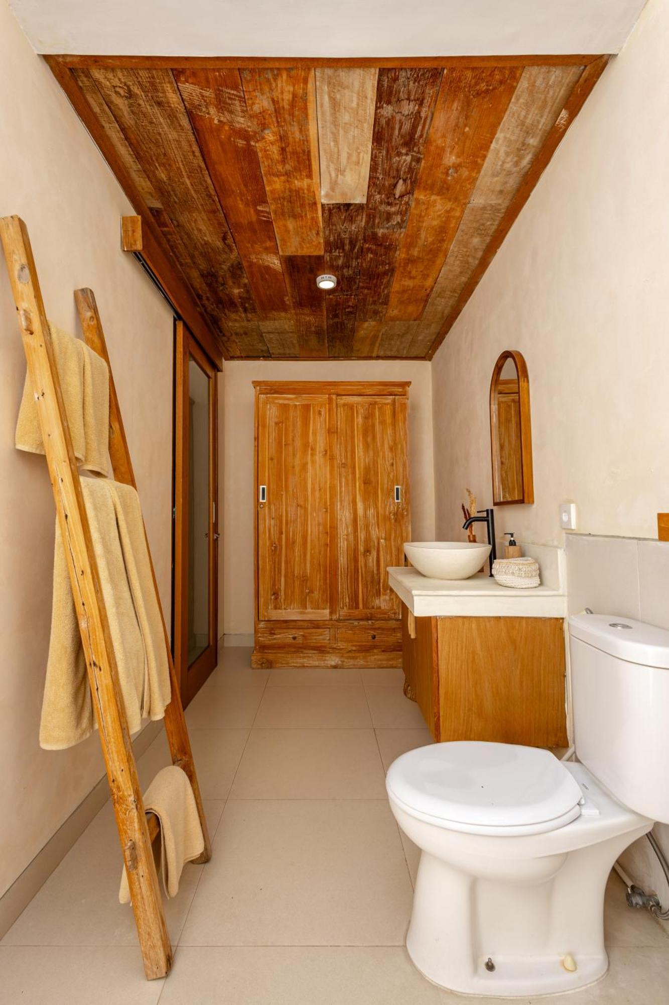 The Pink Joglo, A Cheerful 3Bdr Villa W/Pool And Rice-Field View. Dalung  Bagian luar foto